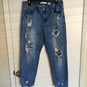 Mid rise crop boyfriend jeans
